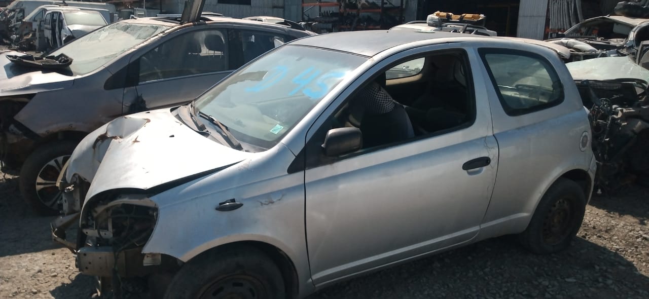  Toyota YARIS 2004    EN DESARME